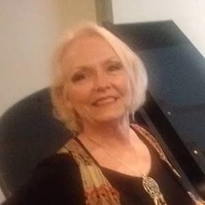 Meet your Posher, Debi